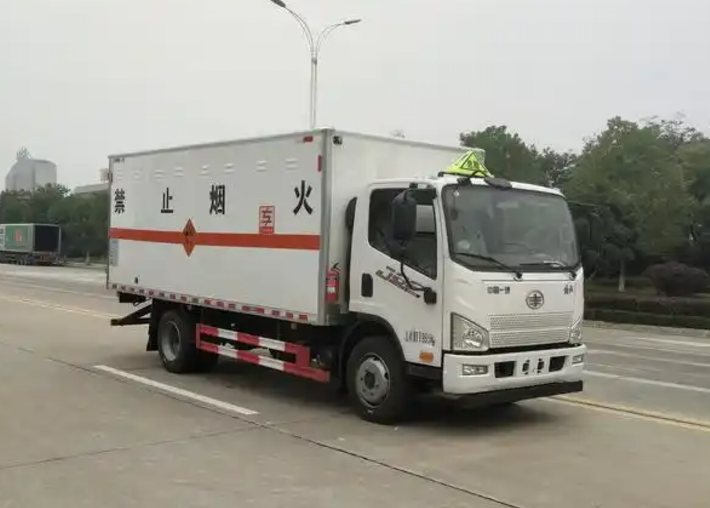富蕴爆破器材运输车可以上高速吗？