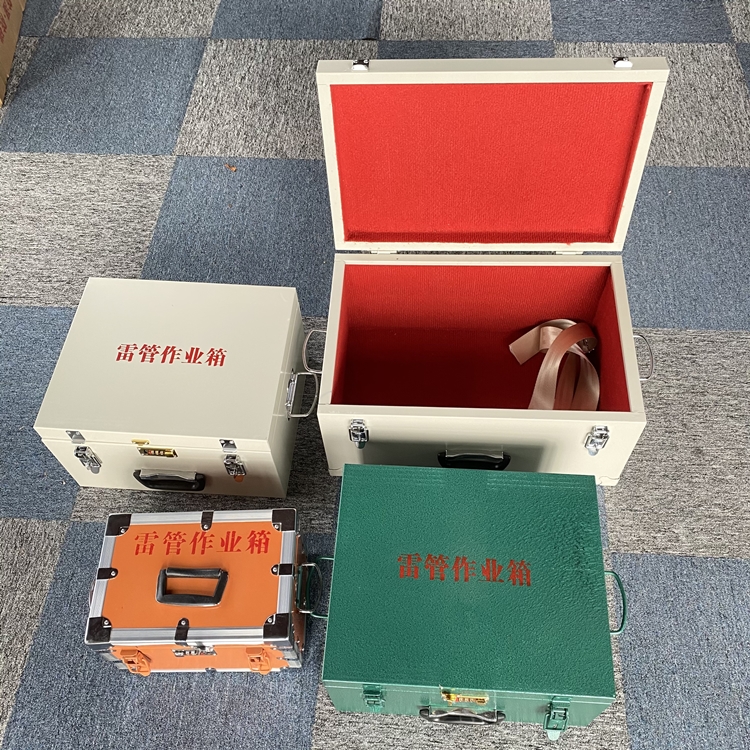 富蕴爆破工程作业箱如何选择？玻璃钢与传统材质的全面对比